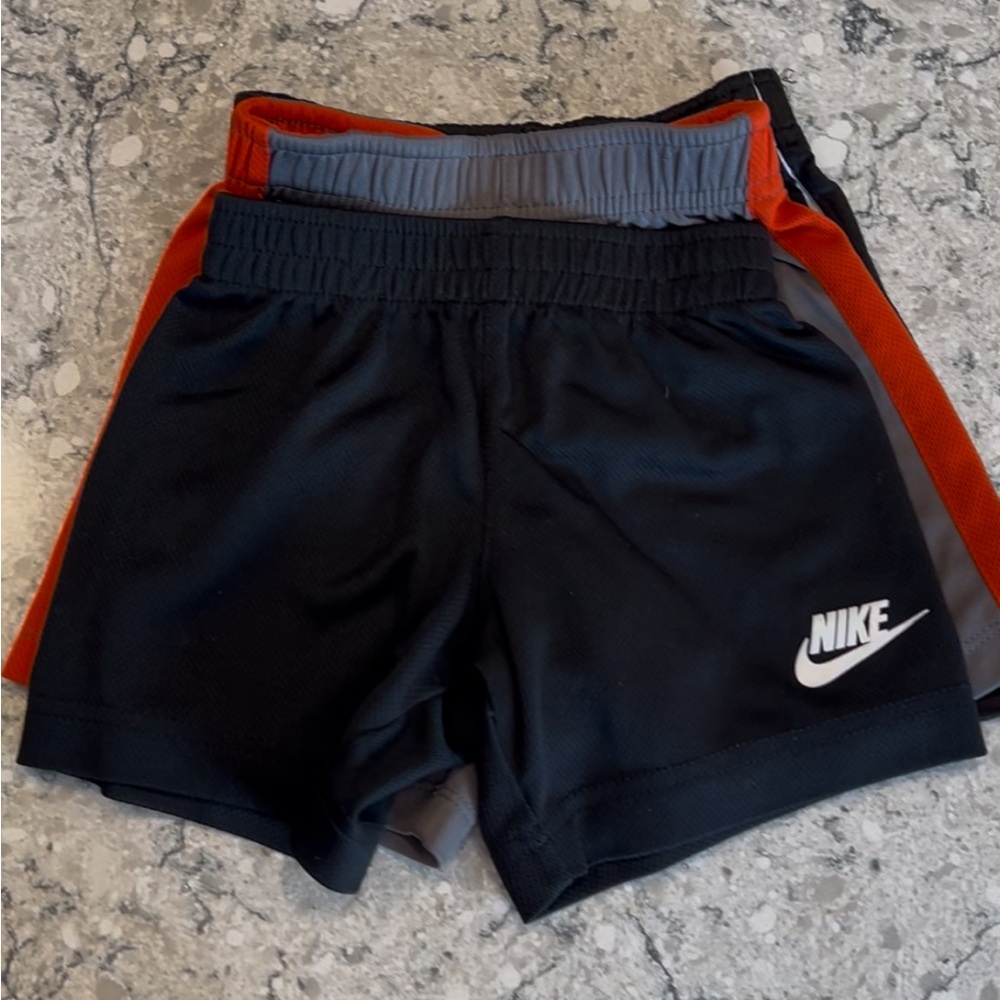 Nike athletic shirt bundle